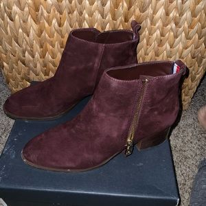 Tommy Hilfigure booties